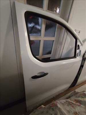 Toyota Proace II, Peugeot Expert III, Opel Vivaro C, Citroën Jumpy III Jobb első ajtó 