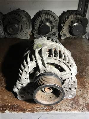 Volkswagen Golf IV 1,6 16V / generátor 028903028d