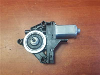 VOLVO S60 II, VOLVO V60, VOLVO XC60, VOLVO XC90 Bal első Ablakemelő Motor