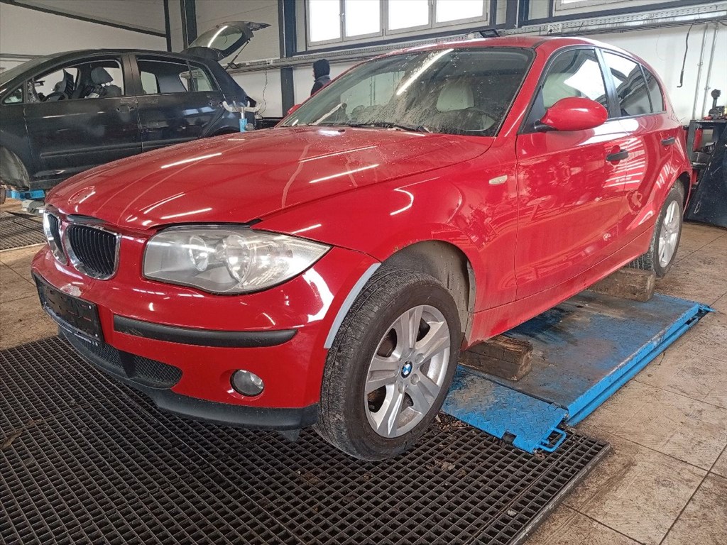 BMW 1 (E87) 118i - Bontódik! 2. kép
