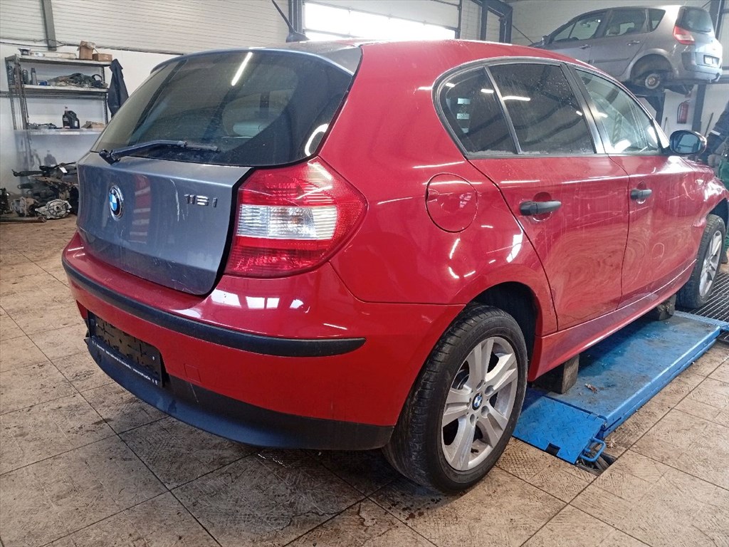 BMW 1 (E87) 118i - Bontódik! 6. kép