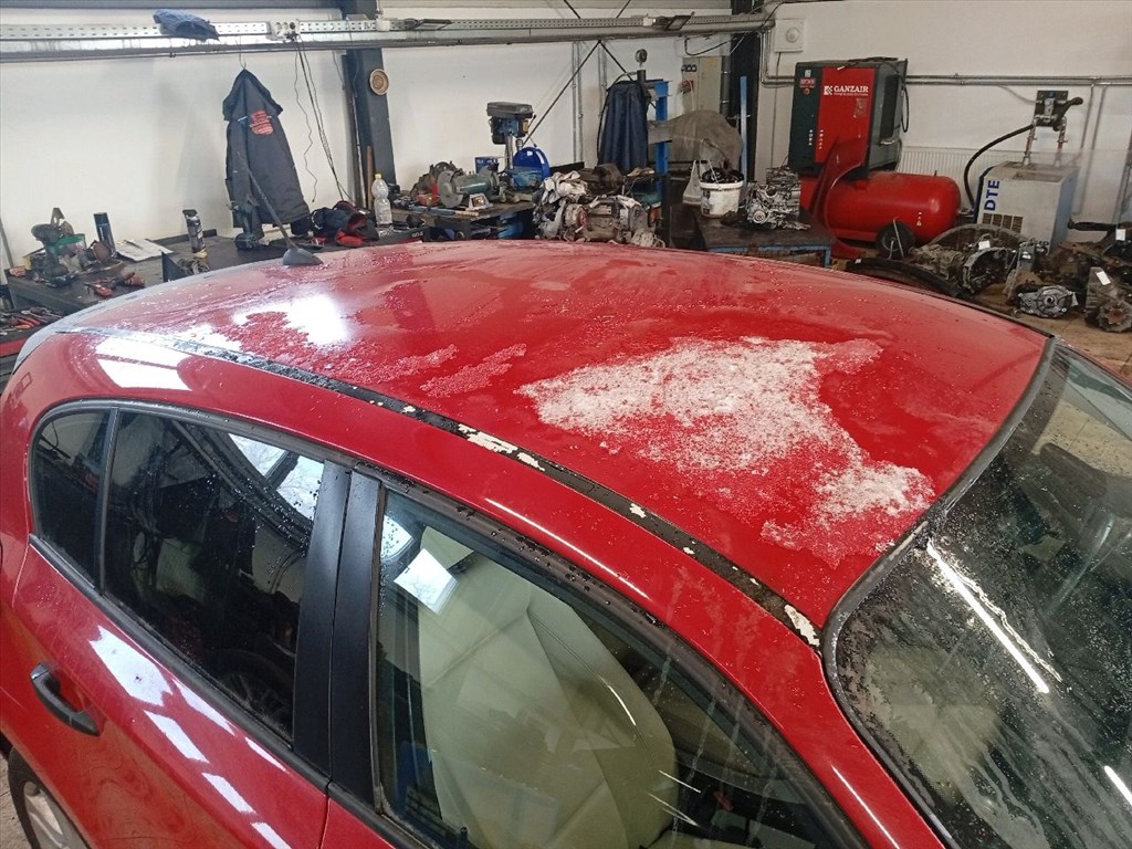 BMW 1 (E87) 118i - Bontódik! 9. kép