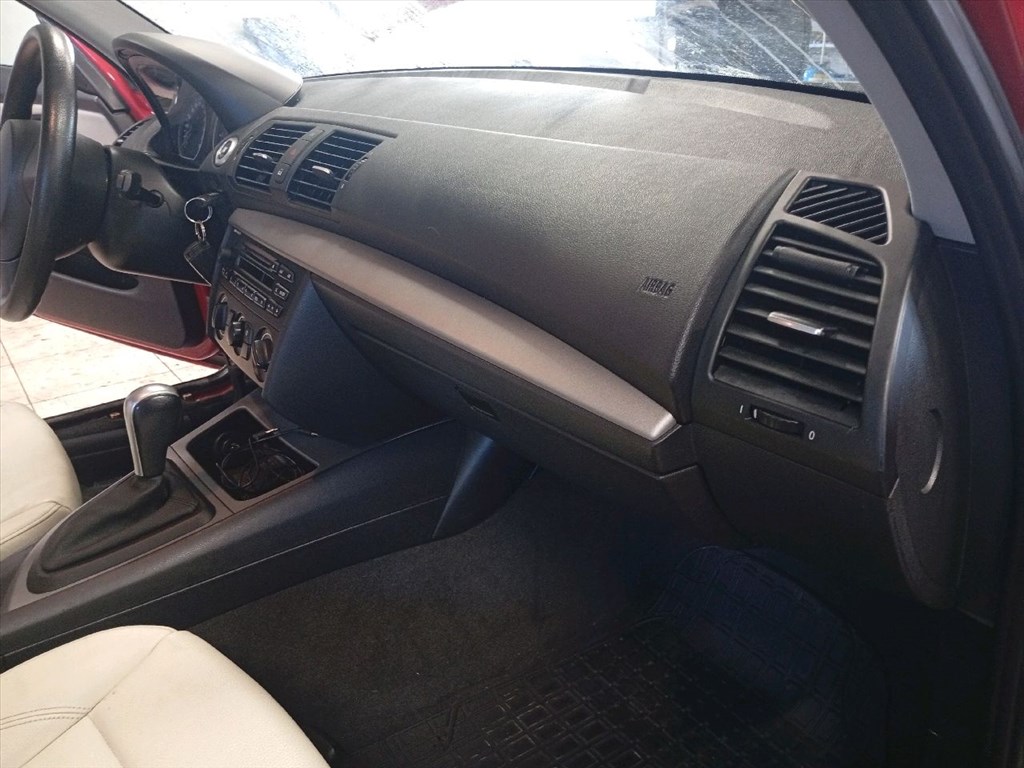 BMW 1 (E87) 118i - Bontódik! 20. kép