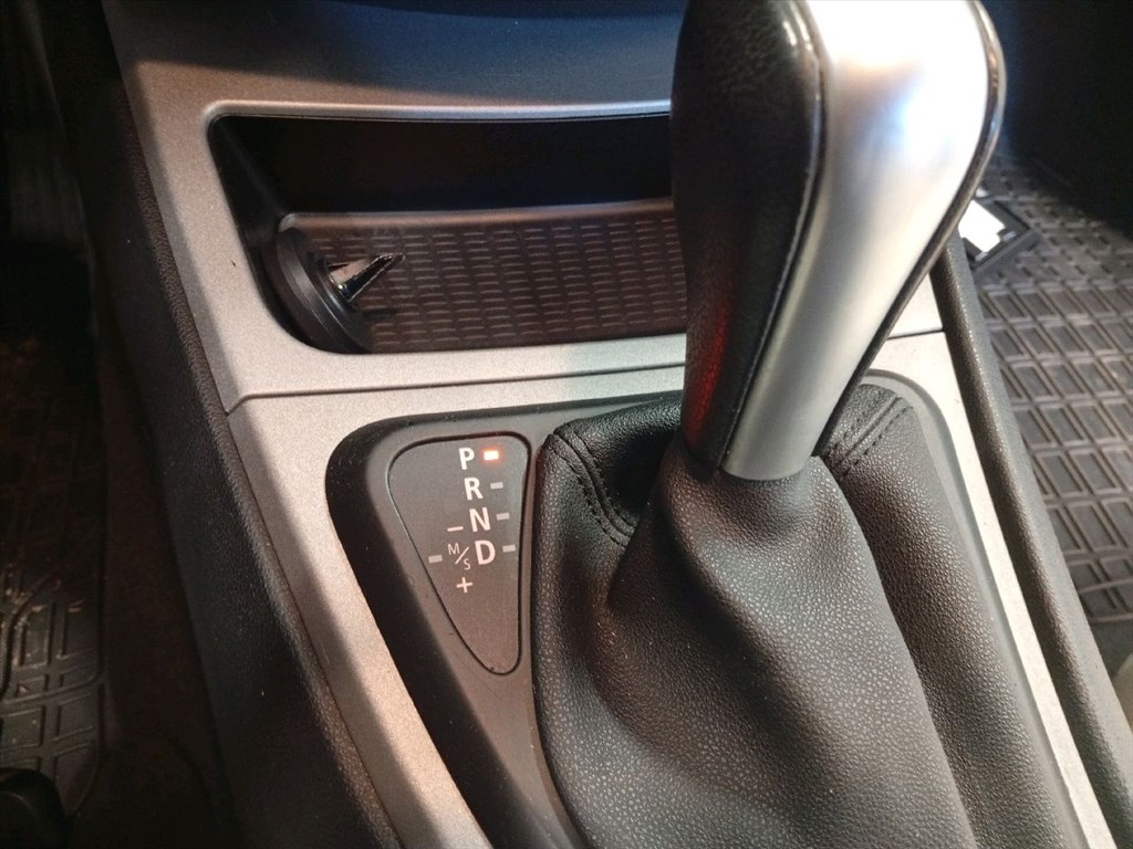 BMW 1 (E87) 118i - Bontódik! 26. kép