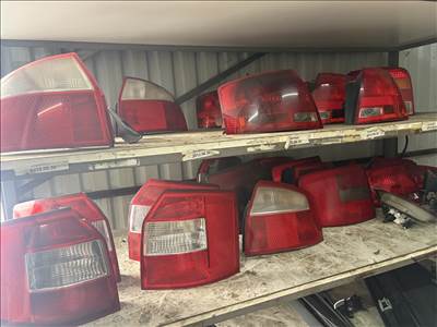 Audi A4 (B6/B7) Hátsó lámpa 