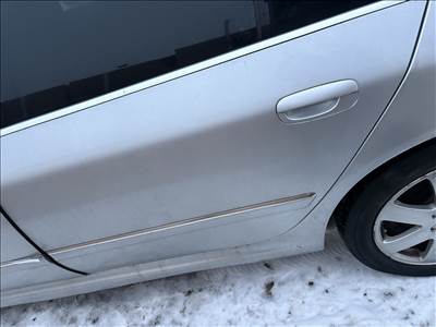 Peugeot 607 Bal hátsó ajtó 