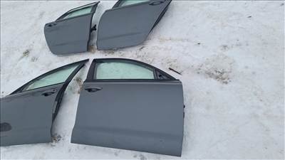 Audi A6 ( 4G) Jobb első ajtó LZ7S