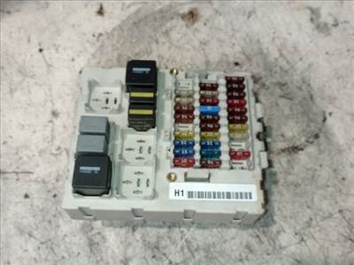 Ford Focus Mk1 Biztosítéktábla Motortér *148936*