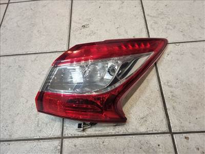 NISSAN PULSAR Jobb Hátsó Lámpa