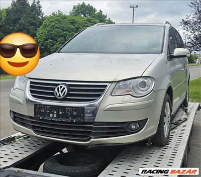Volkswagen Touran (Typ 1T) bontott alkatrészei