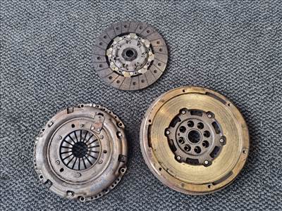 FORD KUGA II Kuplung Szett Lendkerékkel