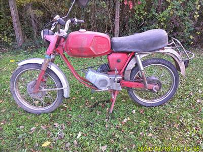 TOMOS,5 SEBESSÉGES-LÁBVÁLTÓS-PEDÁLOS OLDTIMER KISMOTOR ELADÓ
