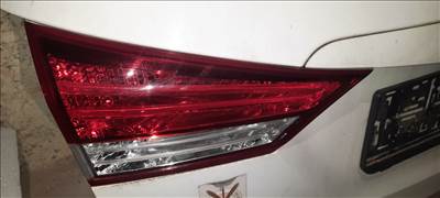 Hyundai ix20 1.4 bal hátsó belső lámpa
