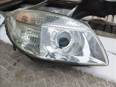 Skoda Fabia II első lámpa 