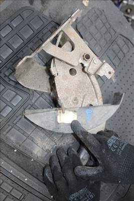 Nissan Qashqai (J11) kézifékkar