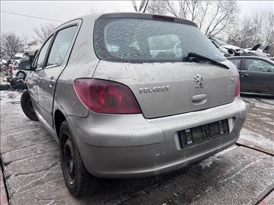Peugeot 307 1.6i bontott alkatrészei