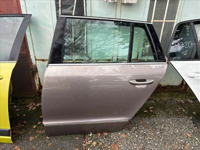 Skoda Superb II SKODA SUPERB II Kombi (3T5) Bal hátsó Ajtó (Részeivel)