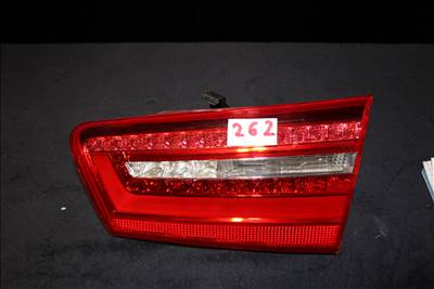 Audi A6 4G  J. hátsó belső lámpa.