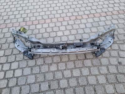 Volvo S40 II homlokfal 30716530