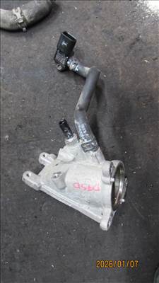 Volkswagen Caddy III 2.0 TDI EGR Hűtő cső 04L128637A