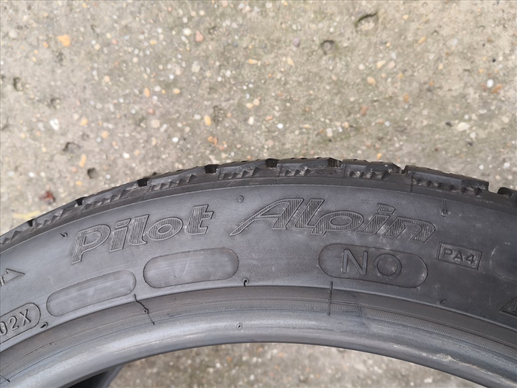 235/40R19 Michelin téli gumi 2db 3. kép