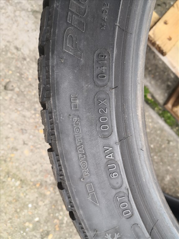 235/40R19 Michelin téli gumi 2db 5. kép