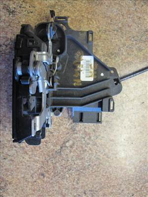 Skoda Fabia II jobb hátsó ajtózár 