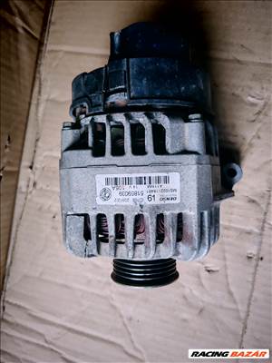 Fiat 500 1.2 8V 51859039 számú generátor, kis sérüléssel