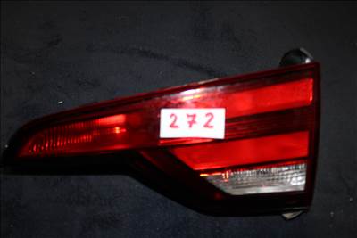 Audi A4 B9 Avant J. hátsó belsó lámpa.