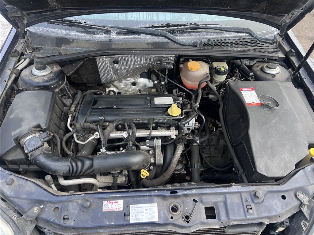 Opel Vectra C 2.2i bontott alkatrészei 4. kép