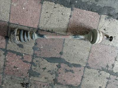 Volkswagen Passat B5 Bal hátsó Féltengely *148223*