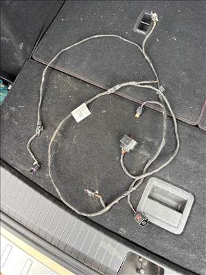 Volkswagen Touran II Typ 5T VW Touran első tolatóradar köteg 5TA971095AH