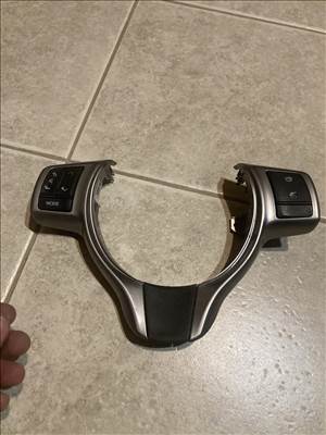 Toyota Yaris III. Multikormány kezelő panel