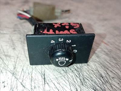 Suzuki Swift II Fényszórómagasság Állító Kapcsoló *151196*