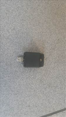 Piaggio Typhoon önindító relé 