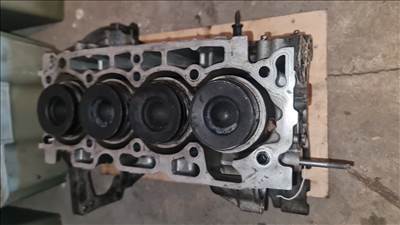 Ford Focus Mk4 motor alkatrész 