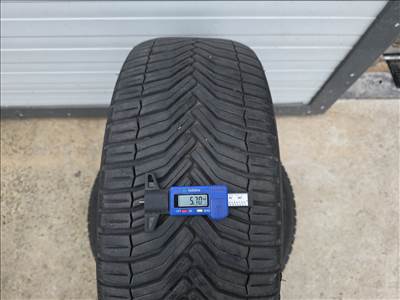  215/5017 Michelin négyévszakos gumi 2db szinte újszerű állapotban eladó!