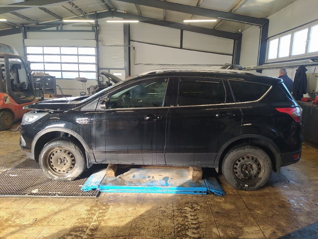 FORD KUGA II 1.5 EcoBoost - Bontódik! 3. kép