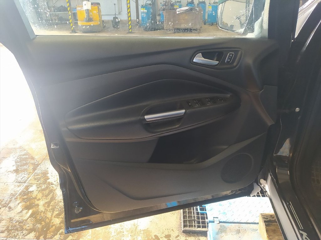 FORD KUGA II 1.5 EcoBoost - Bontódik! 10. kép