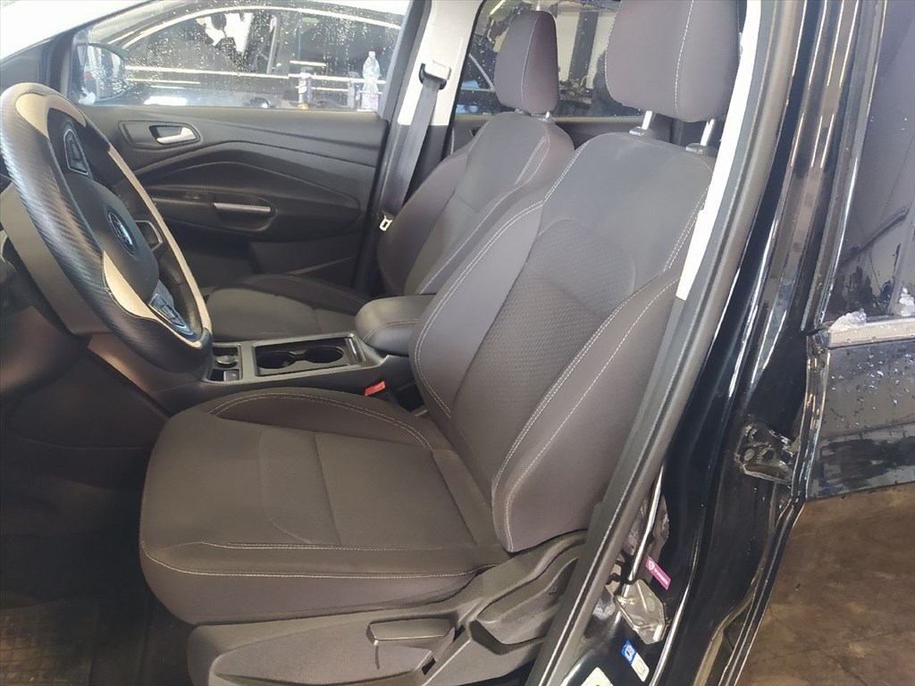 FORD KUGA II 1.5 EcoBoost - Bontódik! 11. kép