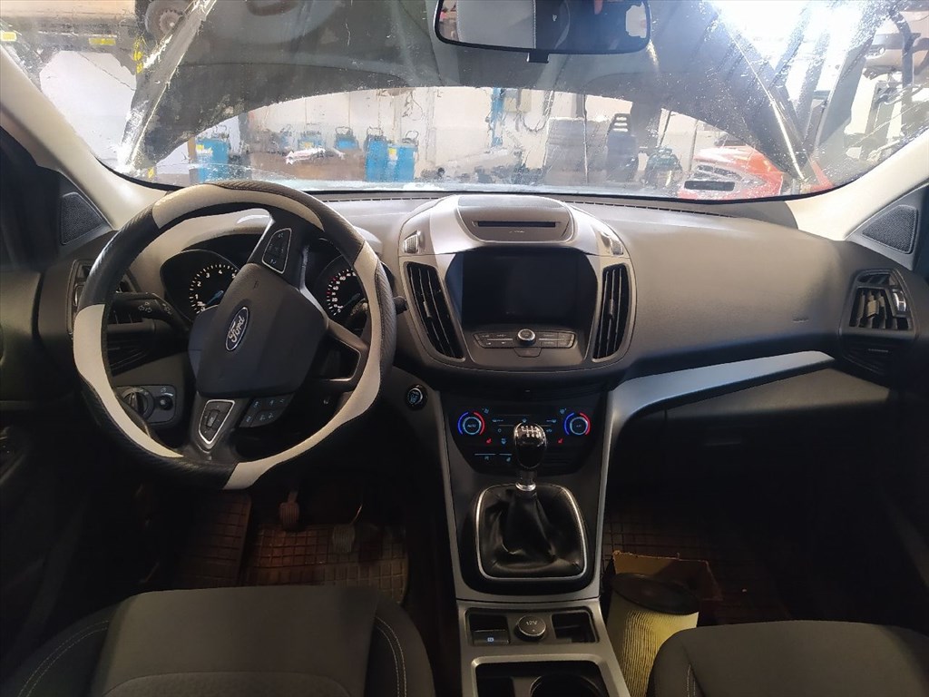 FORD KUGA II 1.5 EcoBoost - Bontódik! 17. kép