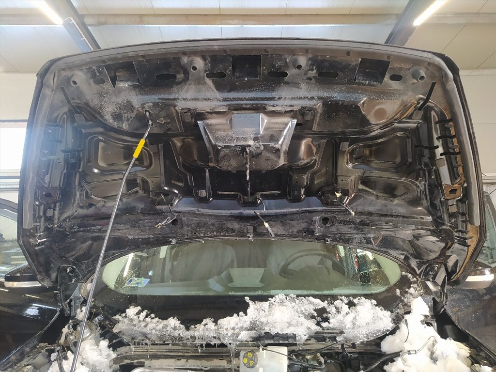 FORD KUGA II 1.5 EcoBoost - Bontódik! 24. kép