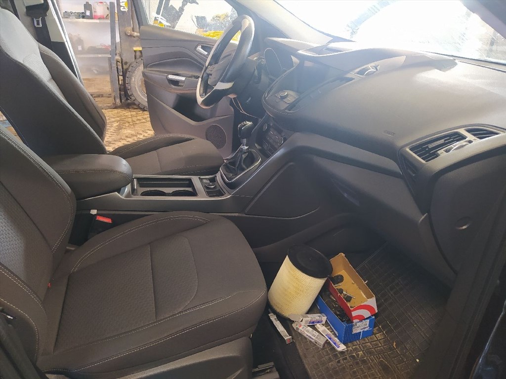 FORD KUGA II 1.5 EcoBoost - Bontódik! 27. kép