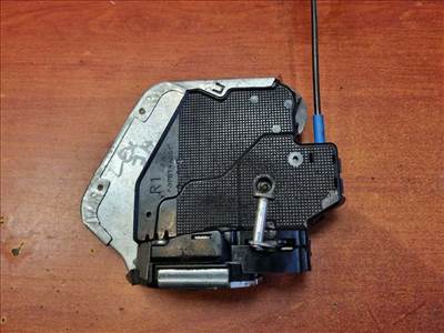 Lexus IS II jobb hátsó ajtózár