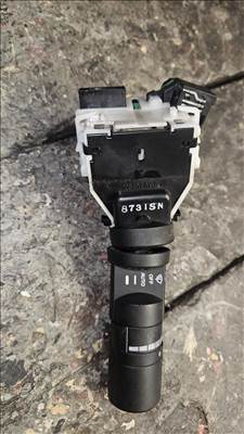 Nissan Navara (D40) ablaktörlő kapcsoló 