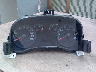 FIAT PUNTO III. Kilóméteróra