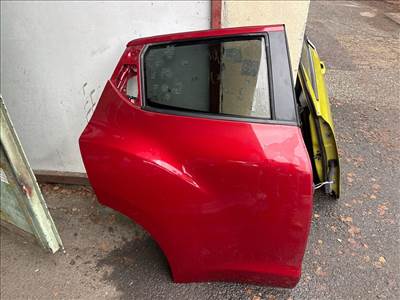  NISSAN JUKE (F15) Jobb hátsó Ajtó (Részeivel)