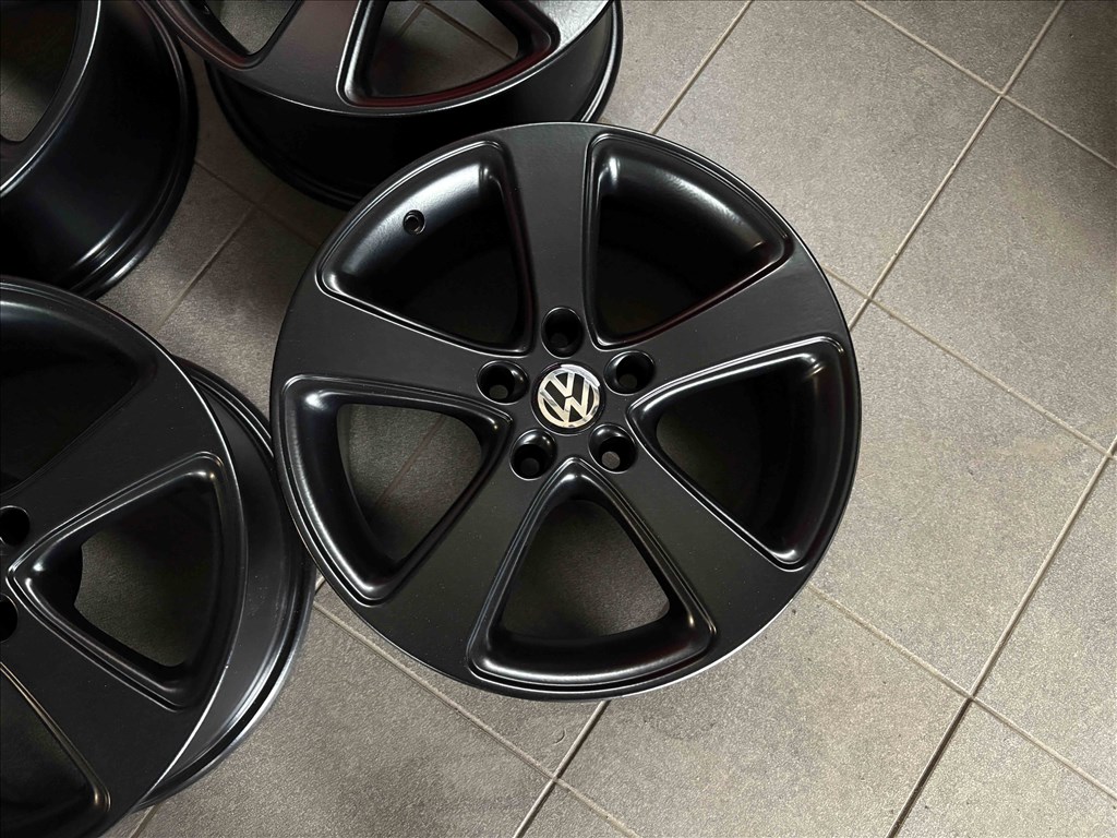 VW T5 T6 17" 5x120 fekete alufelni eladó 17 coll Transporter Multivan 2. kép