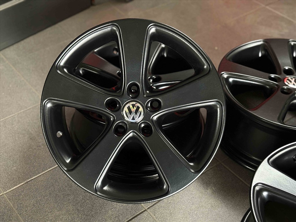 VW T5 T6 17" 5x120 fekete alufelni eladó 17 coll Transporter Multivan 6. kép