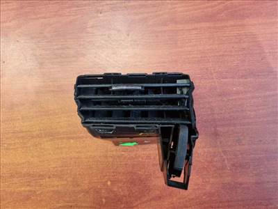 Citroen C5 III műszerfal középső szellőző bal